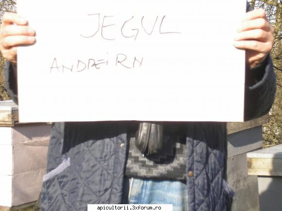 incer o mica prezentare a celor care m-au agasat cu prostia lor in ultimul an.
primul pe care il